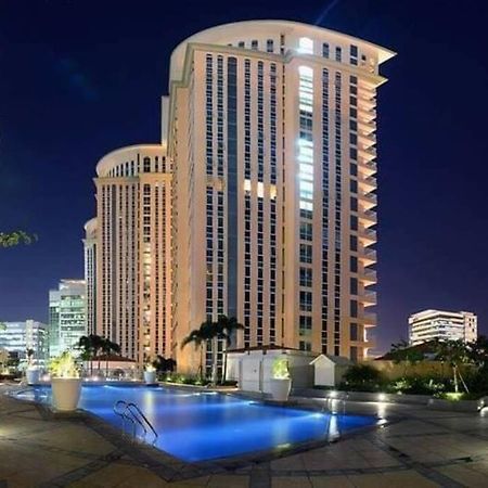 A2J Luxury 1Br Balcony Suite Near Venice Mall Bgc Manila Eksteriør billede