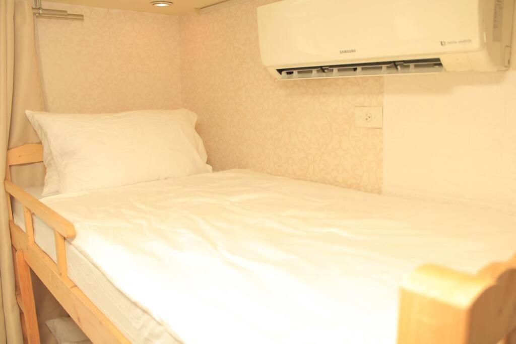 A2J Luxury 1Br Balcony Suite Near Venice Mall Bgc Manila Eksteriør billede