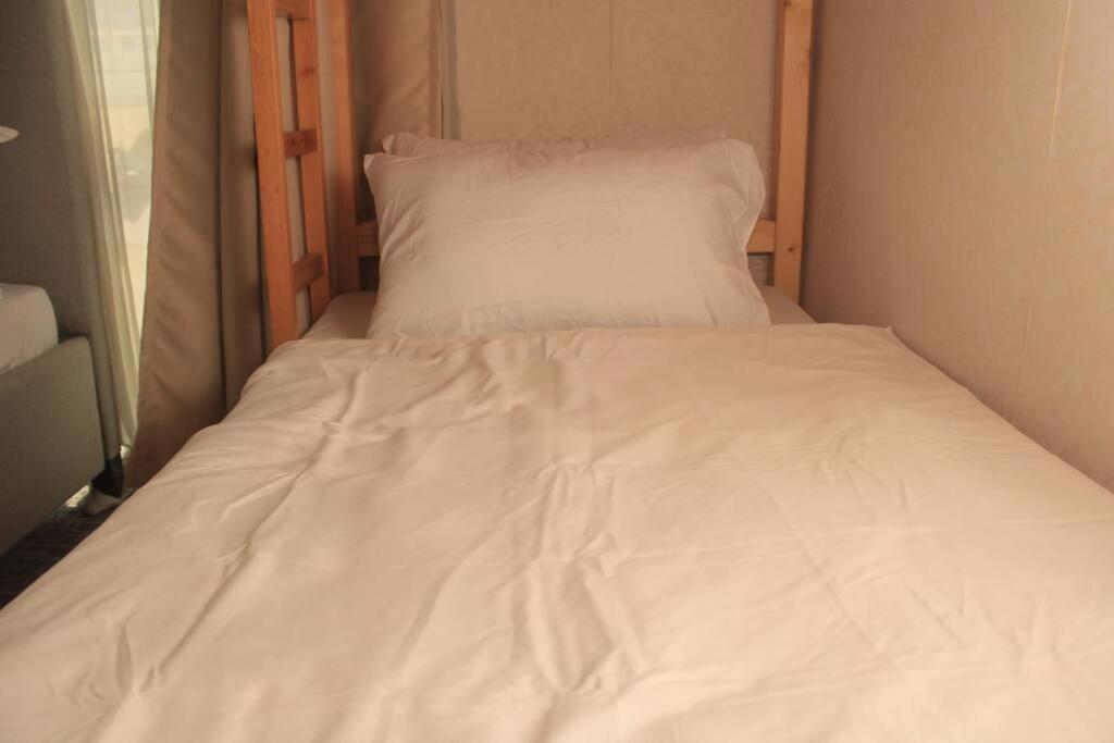 A2J Luxury 1Br Balcony Suite Near Venice Mall Bgc Manila Eksteriør billede