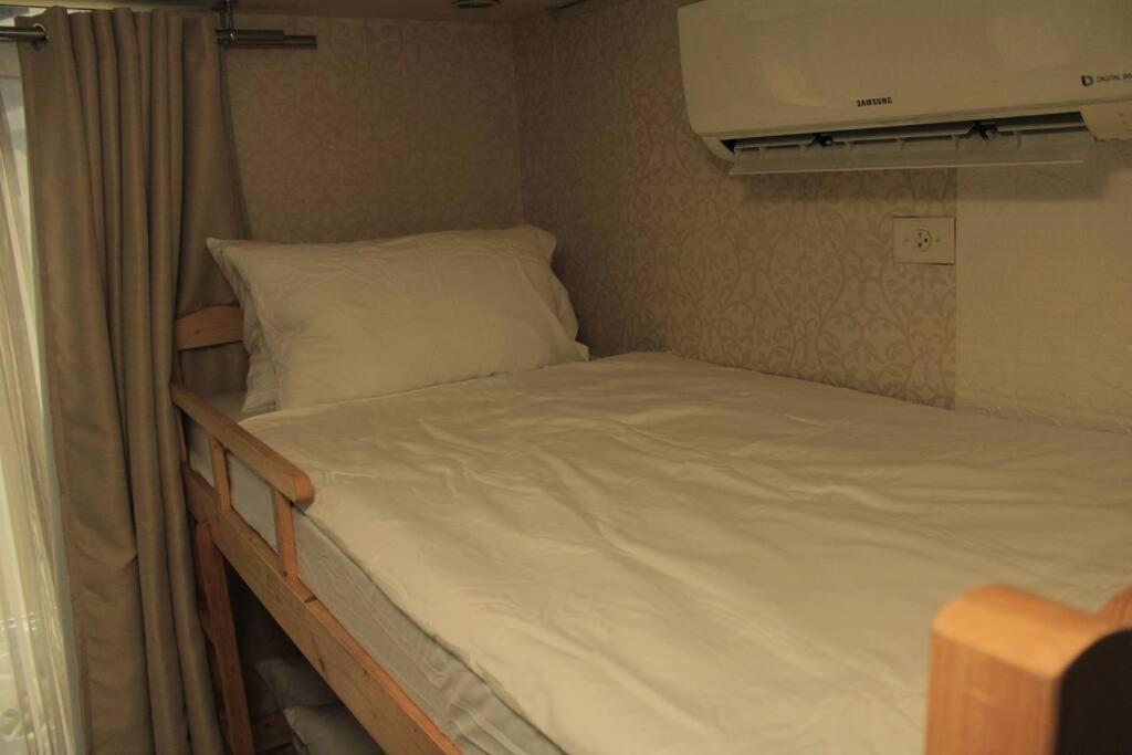 A2J Luxury 1Br Balcony Suite Near Venice Mall Bgc Manila Eksteriør billede